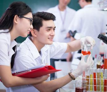 Nên chọn lựa học tập tại các cơ sở đào tạo uy tín như Trường Cao đẳng Y Dược Pasteur