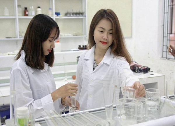 Nhiều thí sinh thắc mắc Cao đẳng Dược học mấy năm thì ra trường