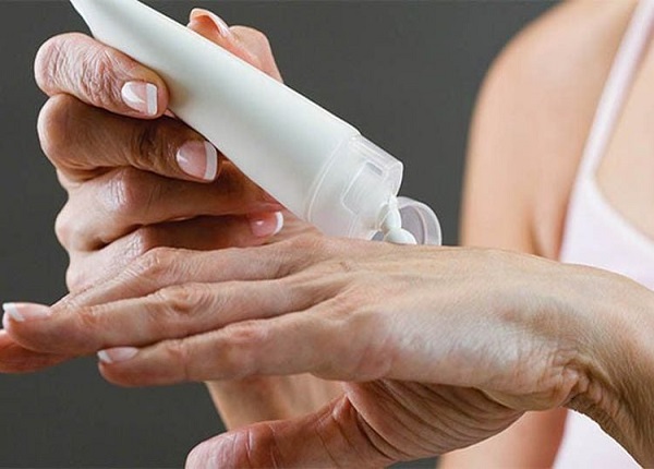 Bị viêm da cơ địa dùng thuốc gì?